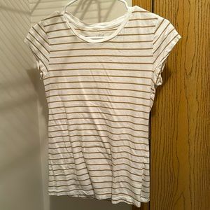 Target Universal Thread shirt